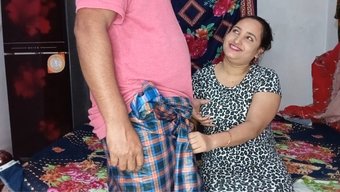 Bangladeşli Genç Ev Yapımı Videoda Cowgirl Pozisyonunda Sikişiyor