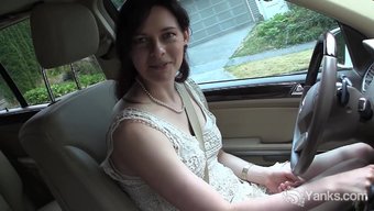 Seksi Bir Amerikan Kızı Olan Savannah Sly Orgazm Oluyor