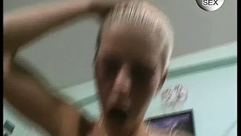 Alman Sarışın Hd Videoda Derin Boğaz Ve Cowgirl Keyfini Çıkarıyor