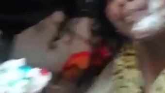 18 Yaşındaki Kız, Yaşlı Bir Çiftle Yaramazlık Yapıyor