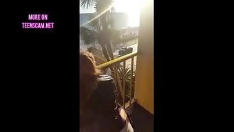 Yaramaz Genç Yüzüne Sert Bir Şekilde Sikiliyor Ve Derleme Bir Videoda Beceriliyor