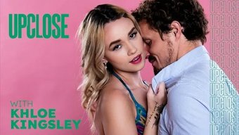 Khloe Kingsley'Nin Sert Seks Ve Duygusal Parmaklama Ile Tutkulu Bir Şekilde Karşılaşması