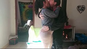 Dersten Sonra Üvey Abim Normal Bir Ziyareti Anal Cazibeye Çevirdi.