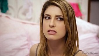 18. Doğum Günün Kutlu Olsun! Sürprizle Kutla - Lezbiyen Porno Video