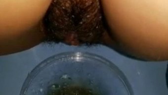 Ev Yapımı Videoda Sıkı Amcık Ve Mükemmel Kıllı Tüylü Amcık