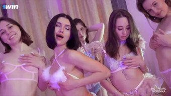 Kalabalıkla Grup Seks Istiyorum: Flamingo Orgy4 Ve Nigonika