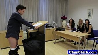 Ingiliz Metres, Kaybedeni Domine Ediyor Ve Sütüyor