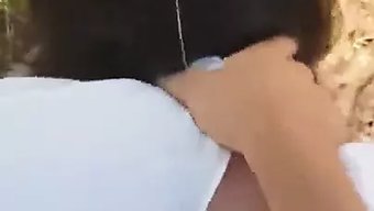 Olgun Ve Genç Kızlar Sert Bir Videoda Popolarını Siktiriyorlar