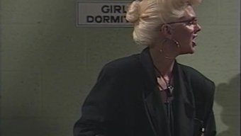 Kötü Kızlarla Retro Porno Vahşileşti
