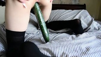 Kendin Yap Am Oyuncakları Salatalık Ve Vibratörle