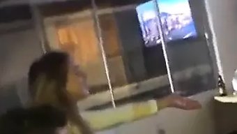 Lilly Ford'Un Sarışın Fahişesi Iki Adamla Sıcak Bir Üçlüde