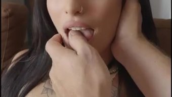 Şehrin En Seksi Fransız Kızıyla Buluşmaya Hazır Olun!