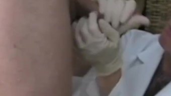 Istekli Olgun Kadın Oral Becerilerle Baştan Çıkarıyor