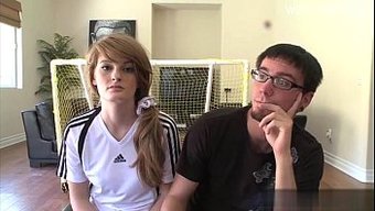 Faye Reagan'In Kocası Onu Açık Havada Anal Seks Yaparken Yakalıyor