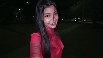 Kız Arkadaşım Eve Vardığımızda Doggystyle Için Sabırsızlanıyor.