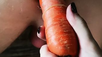 Hanımlar Ve Seks Oyuncakları: Vahşi Bir Bdsm Orgisi