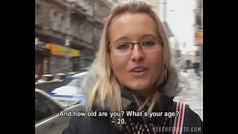 Amatör Kızların Sokakta Sakso Çektiği Ev Yapımı Pov