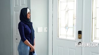 Arap Kız, Amerikalı Erkeklerle Ateşli Bir Üçlüde Eğleniyor.