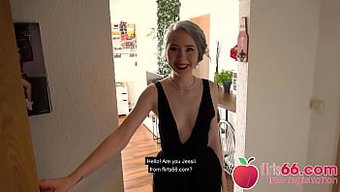 Azgın Alman Genç Jessii Van Riva, Pov Videosunda Amını Genişletiyor