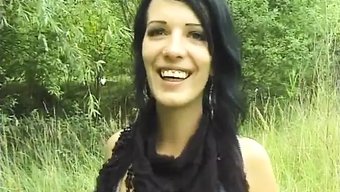Lucia'Nın Ev Yapımı Videosu Sıkı Vücudunu Ve Am Sevgisini Sergiliyor