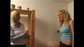 Büyük Göğüslü Ve Kalçalı Italyan Porno Yıldızları Sert Eylemde
