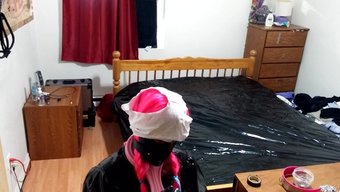 Boşalmış Sissy, Komik Bir Videoda Dildo Ile Mastürbasyon Yapıyor