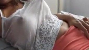 Mükemmel Bir Vücuda Sahip Inanılmaz Bir Mastürbasyon Kızı