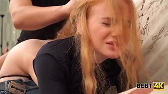 Rus Ev Yapımı Video, Borcunu Seksle Ödeyen Kurnaz Bir Adamı Gösteriyor