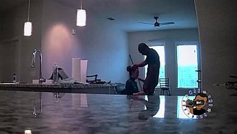 Sert Oral Ve Sulu Sakso, Creampie Sürprizine Yol Açıyor