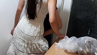 Karımın Başkalarıyla Samimiyetine Tanık Olmak Benim Zevkimi Artırıyor - Bir Lezbiyen Fantazisi Hayata Geçiyor