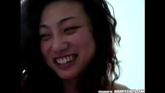 Asyalı Amatör Kız Arkadaşlar Ev Yapımı Porno Deneyimlerini Paylaşıyorlar