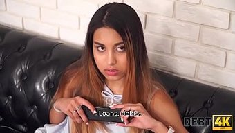 Rus Genç Roxy Lips, Pov Bir Videoda Bir Yabancı Tarafından Beceriliyor