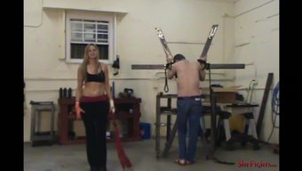 Taylor'In Bdsm Videosunda Kırbaçlama Ile Tanışması