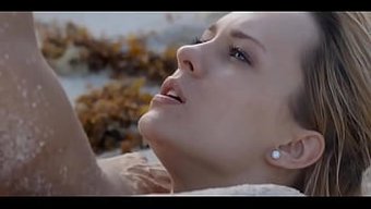 X-Art Videosunda Çarpıcı Bir Sarışınla Açık Havada Seks