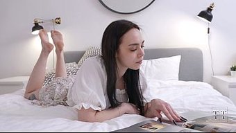 Uslu Kız, Sert Ama Muhteşem Bir 4k Hd Sikişle Dağıtılıyor.