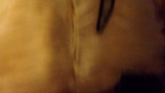 Amatör Porno Yıldızı Barbie Blaze, Büyük Bir Yarrağı Boğazına Kadar Alıyor
