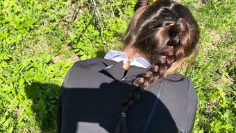 Bir Öğretmenin Vahşi Bir Açık Hava Sikiş Seansında Bir Okul Kızıyla Başa Çıkmasını Izleyin