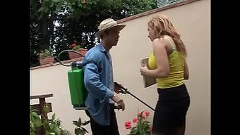 Bu Klasik Porno Videosunda Vintage Yarak Ve Büyük Popo Eylemi