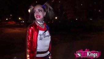 Harley Quinn Ile Film Gibi Nasıl Seks Yapılacağını Görüyor Musun? Seksi Lady Medusa Nasıl Olduğunu Gösteriyor.