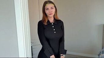 Müşteri Temizlik Için Para Veriyor Ve Üstüme Binip Deli Gibi Sürüyor.