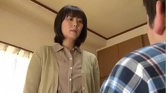 Olgun Japon Milf, Yeğeninden Oral Ve Mastürbasyon Alıyor