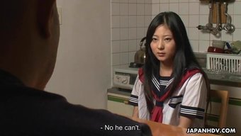 Japon Amatör Genç Bebek, Babasının Borcunu Seksle Kapatıyor