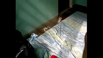 Karımı Arkadaşımla Seks Yaparken Kaydediyorum, Dostane Bir Karşılaşma