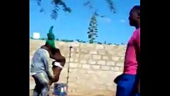 Afrikalı Kızlar Dans Videosunda Patladı