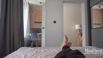 Lezzetli Mira, Sıkı Amına Boşalıyor Ve Içine Boşalıyor