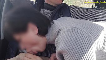 Evli Kadın, Tamamen Yabancı Olan Bir Taksi Şoförüyle Seks Yapıyor.