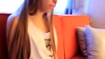 Genç Fahişe (18+) Bir Otel Odasında Sikişiyor