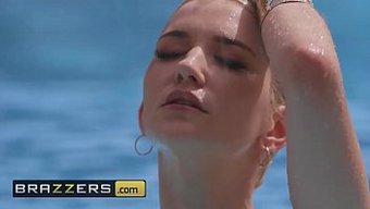 Önemli Bir Görevi Var, Ama Onun Odak Noktası Belli Birinin Etkileyici Varlıkları.