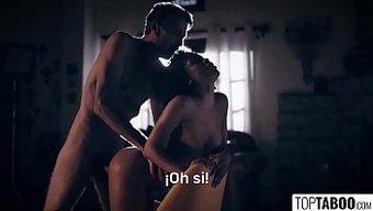 Ebony Bebek, Sapık Fotoğrafçıya Sıcak Bir Sikişle Intikam Alıyor