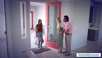 Genç Kız, Üvey Babası Ve Milf Tarafından Amını Yalatıp Siktiriyor